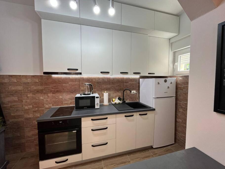 Apartament Lijepo Ureden Stan U Centru Grada Knin Zewnętrze zdjęcie